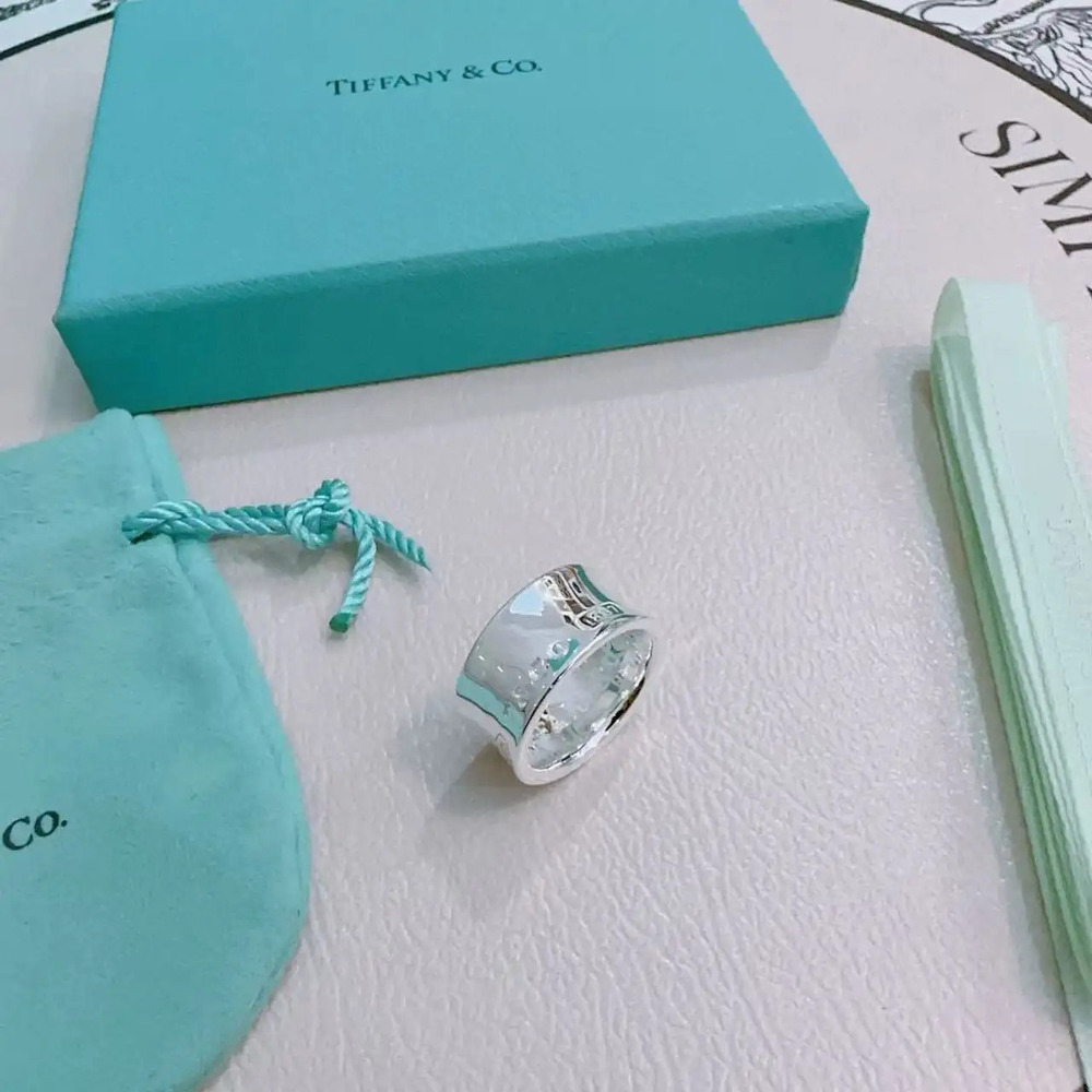 Tiffany & Co. Silver Wide Ring - Picture 5 of 5